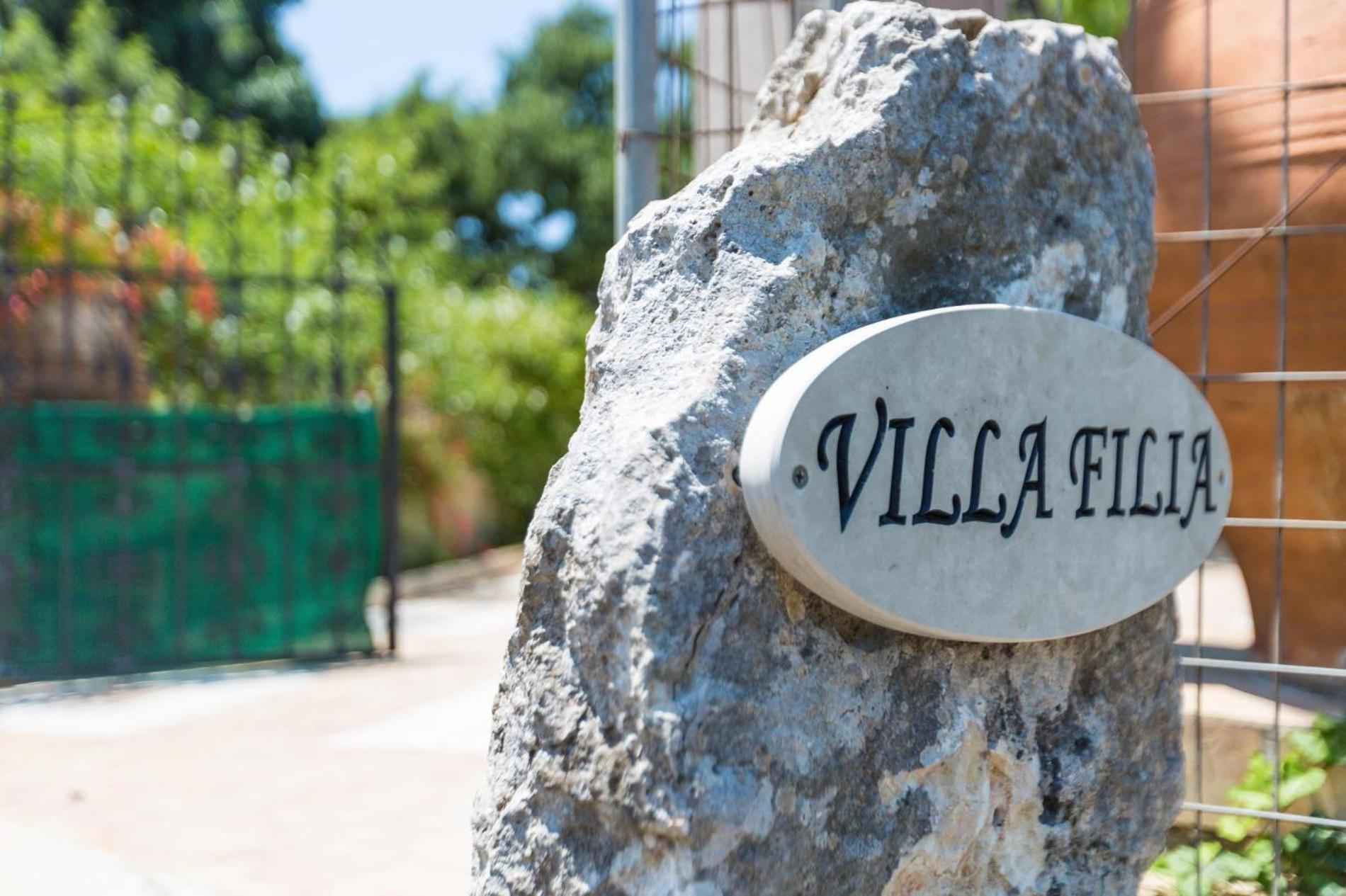 Villa Filia In Prines מראה חיצוני תמונה